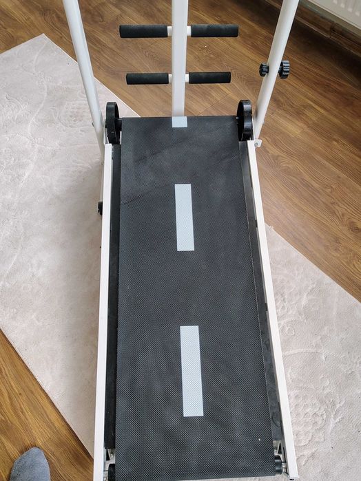 Бягаща пътека чисто нова