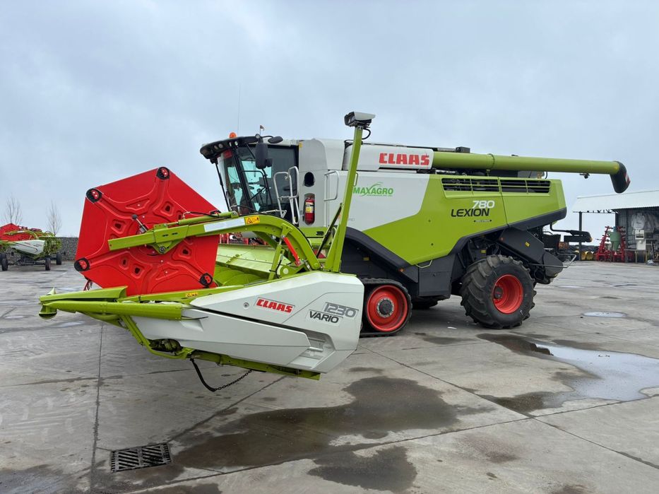 Claas Lexion 780TT Combina Agricola Claas Lexion 780TT Combina Agricola