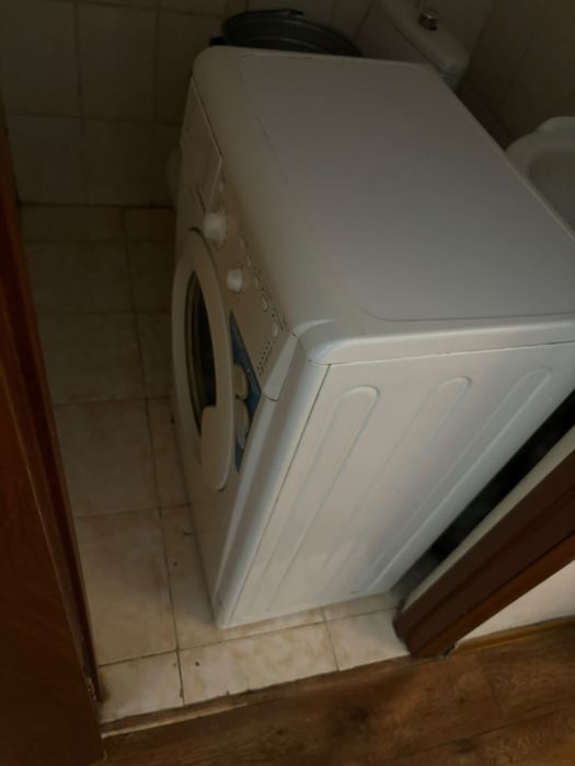 Автомат стиральная машинка Indesit