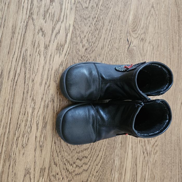 Botine negre cu pisicuta, M 26