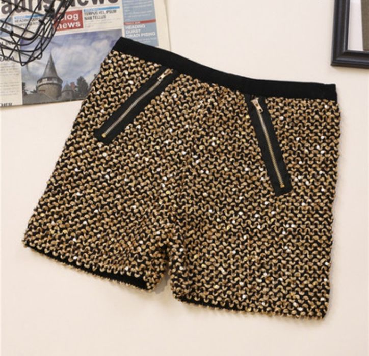 Къси еластични панталони за дискотечен клуб