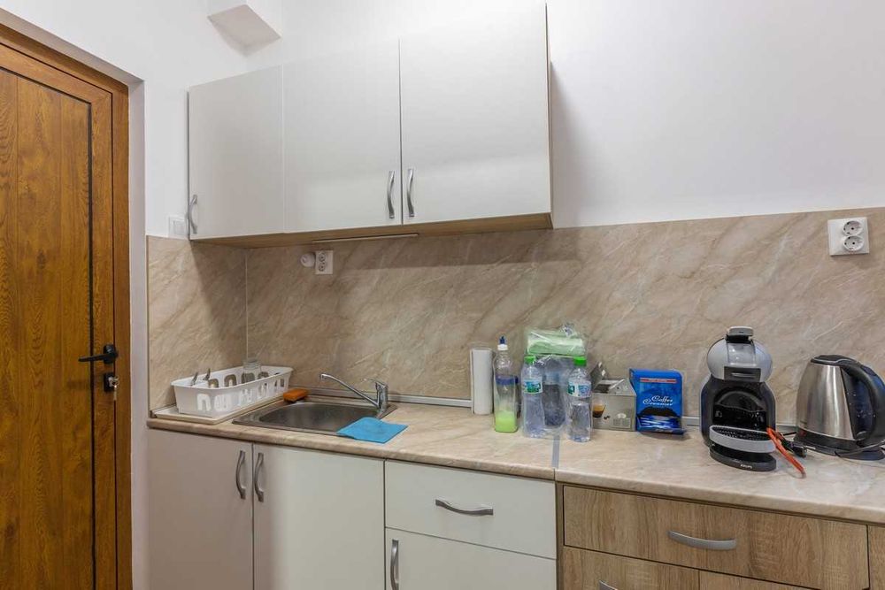 Дава се под наем Офис в Варна, Левски - 110 кв.м за 800 € - Снимка #3