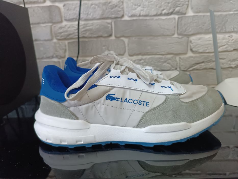 Оригинальные кроссы Lacoste