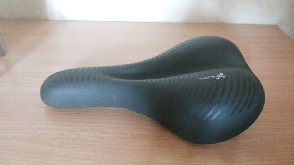 Велосипедна седалка SelleRoyal Royalgel; гуми maxxis all terrain 26