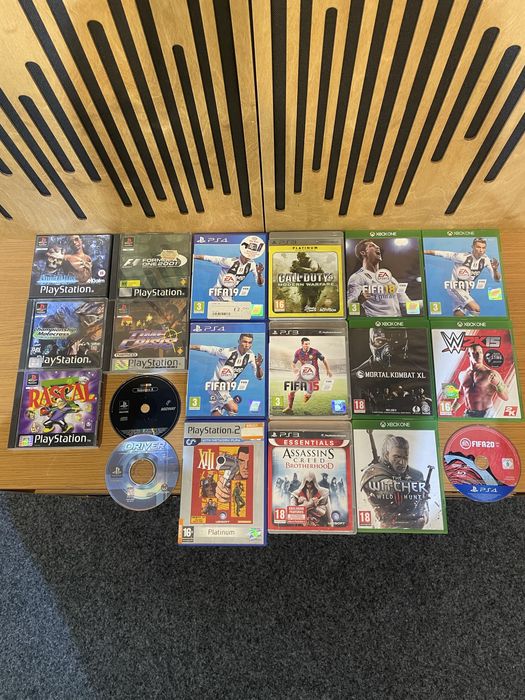 Lot jocuri ps 1 ps 2 ps 3 ps 4 xbox