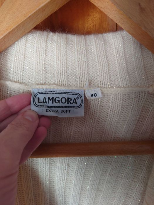 Дамски пуловер в цвят крем - вълна и ангора