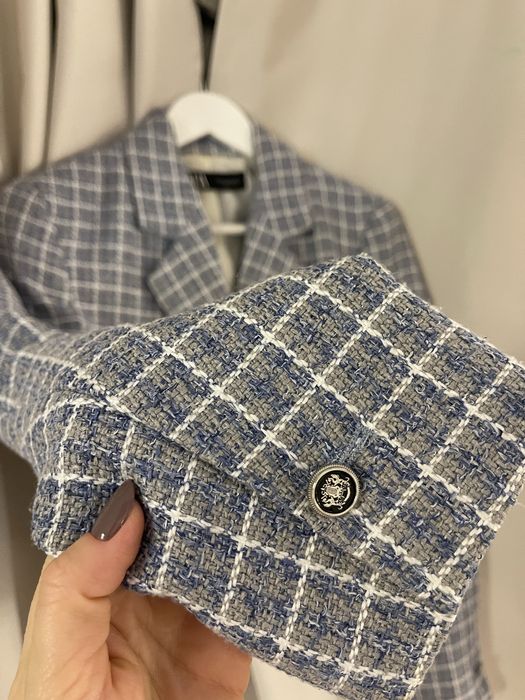 Комплект късо сако и панталонки Зара