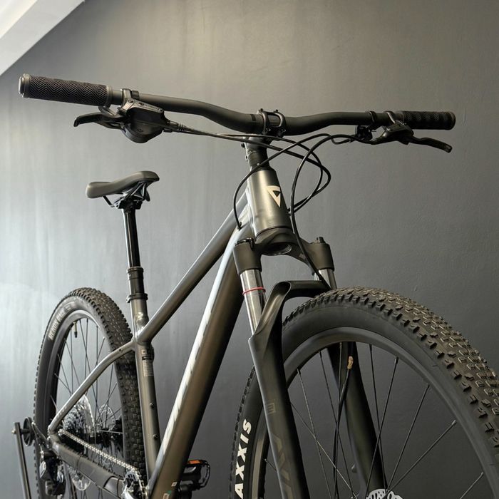Горный велосипед Giant Talon 1