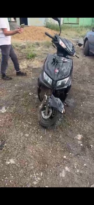 Продам срочно скутер