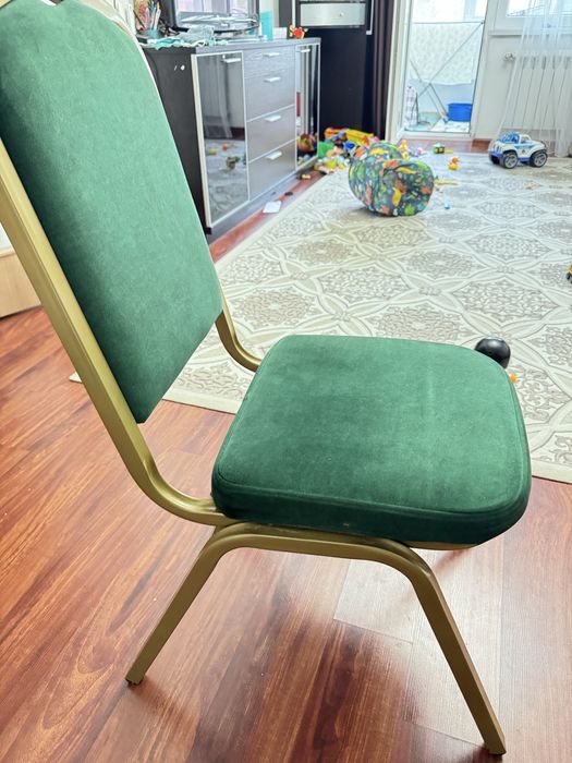 Продам красивые стулья