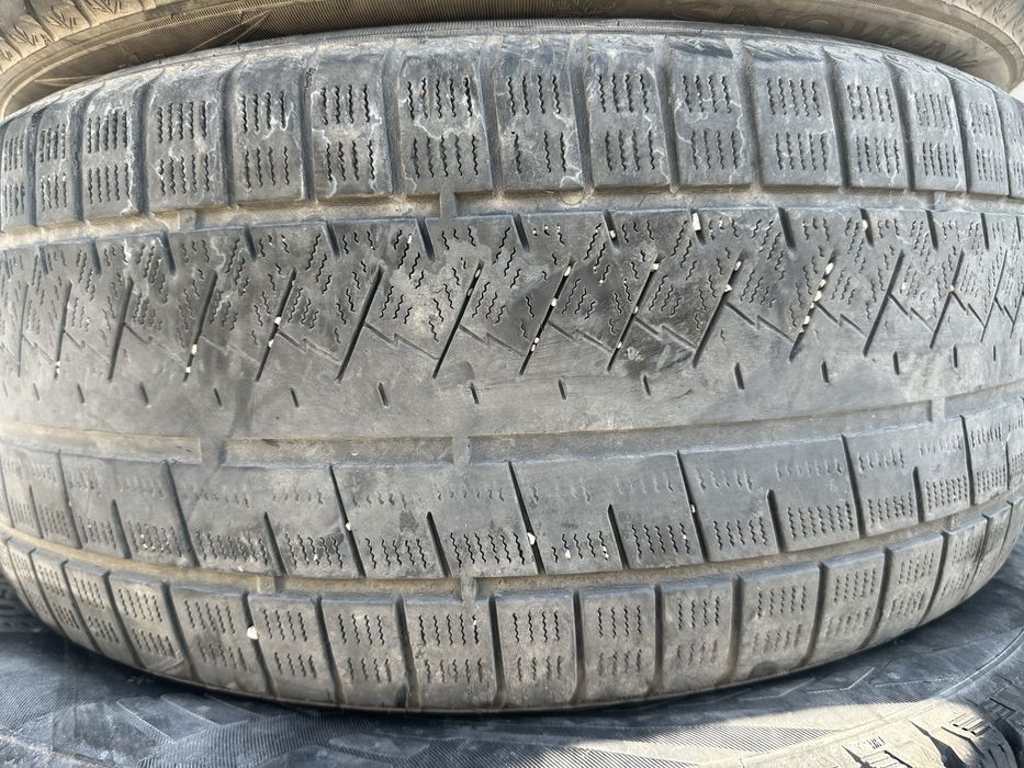 Авто шины 235/45R18 (2шт)