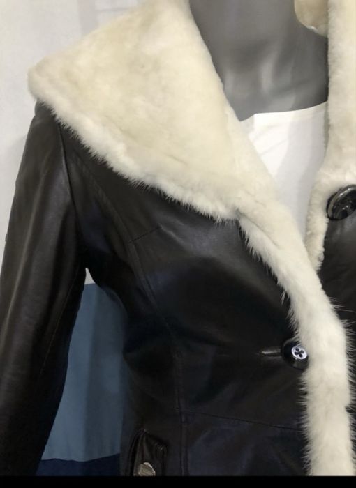 Отдам даром дубленку 44 рр