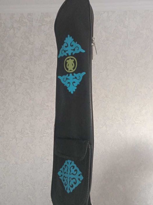 ДОМБЫРА сатылады ҚАРА түсті