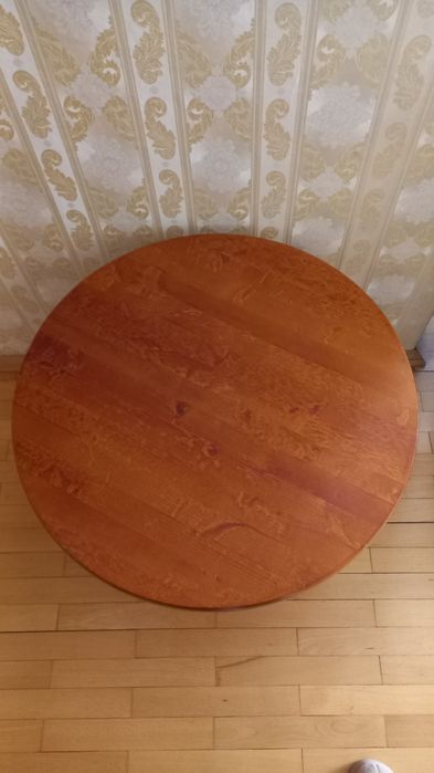 Маси от масивно дърво