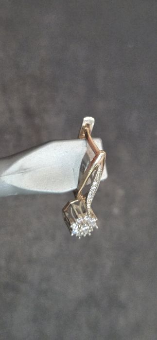 Серьга с брилиантами