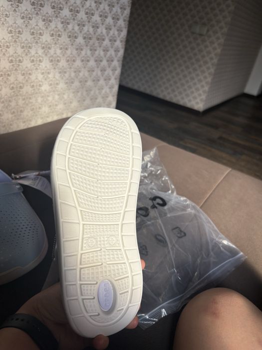 Продам новые кроксы  Crocs LiteRide.