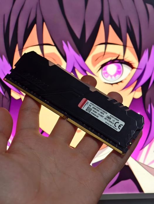 Продам оперативу ddr4 16gb hyperx adata