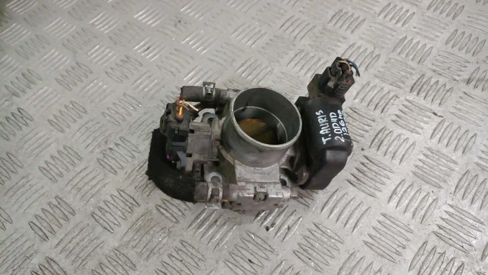 Дроселова клапа Toyota Auris 2.0D4D 126hp 2008г.