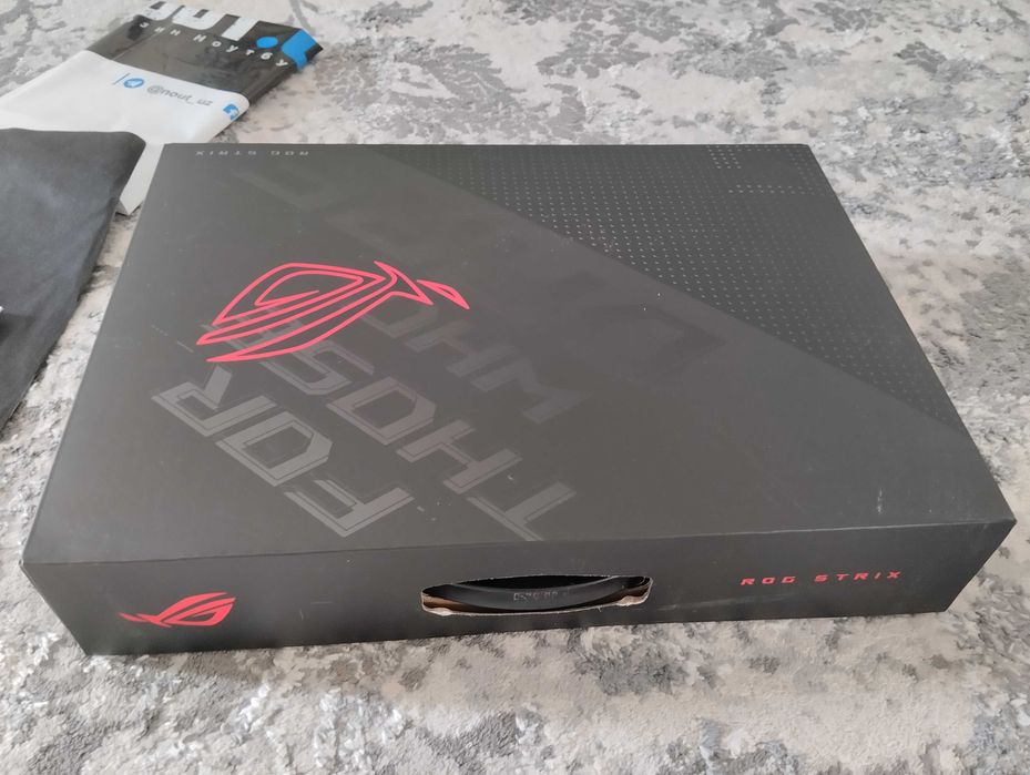Игровой ноутбук Asus ROG Strix G513RM