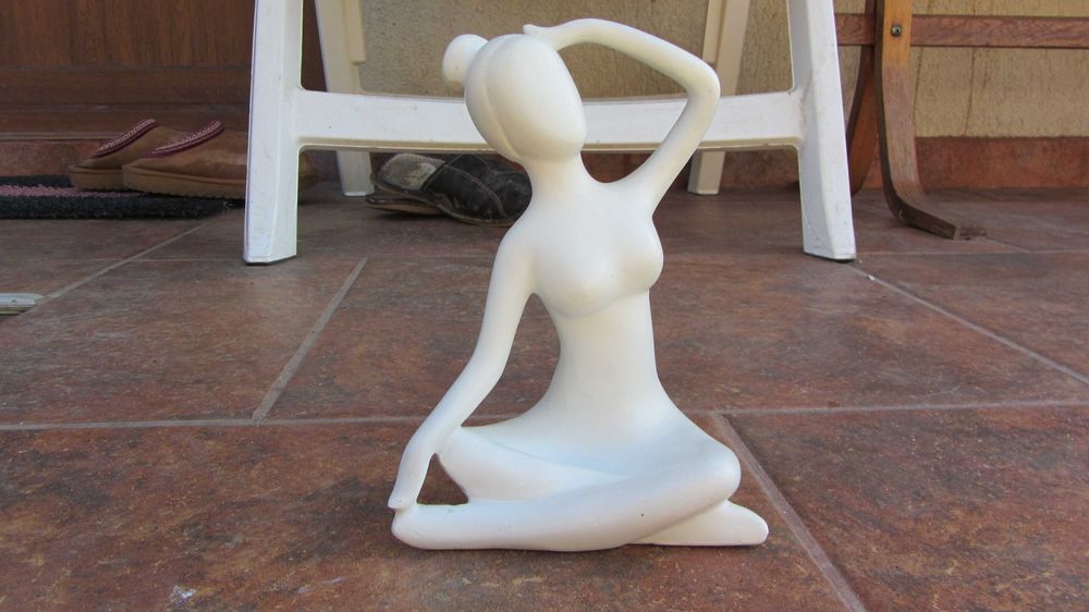 3 Balerine statuete 20cm inaltime, meditatie,  foarte frumoase
