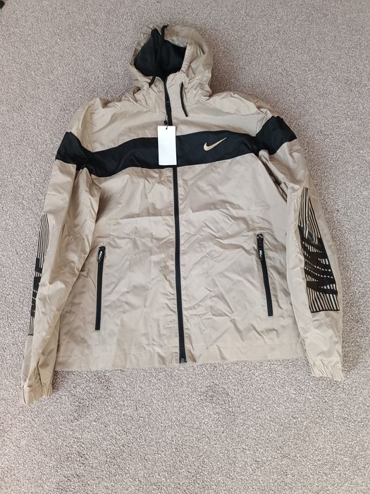 Nike , Calvin Klein,Hugo boss , Armani Exchange,dsquared2 ветровки