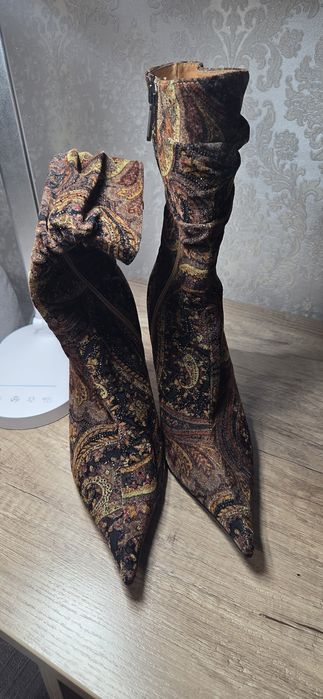 Продам стильные полусапожки.