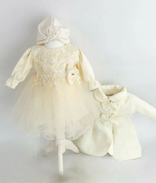 Stet botez fetita (rochita, paltonas, turban) nou pt. 3-6 luni