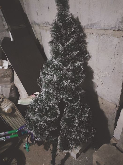 Продам ёлку 1,5 м