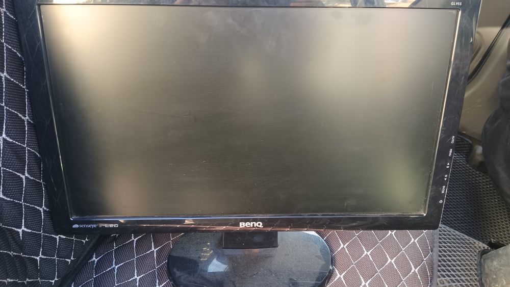 Монитор 19 дюймовый