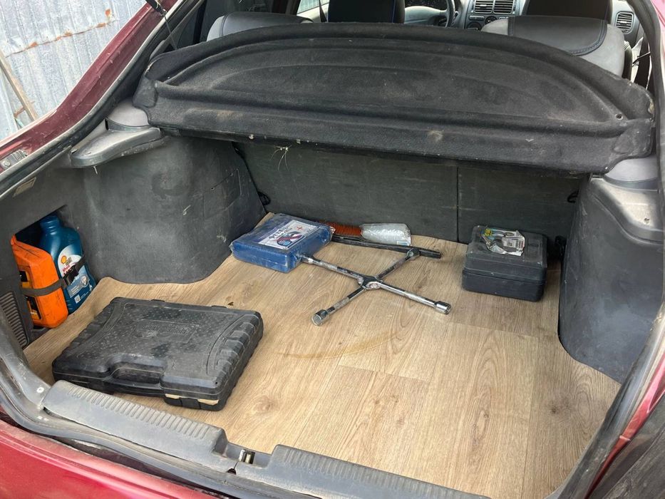 Продам машину митсубиси харизма