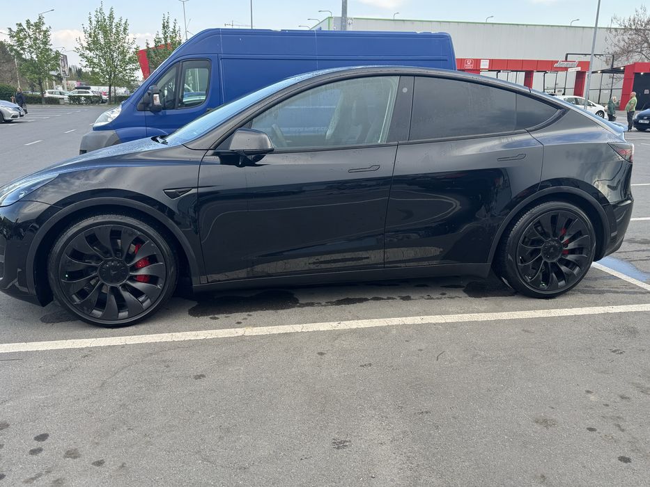 Tesla Y Performance