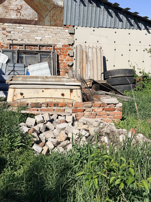 Продам кирпичи по 50 тг
