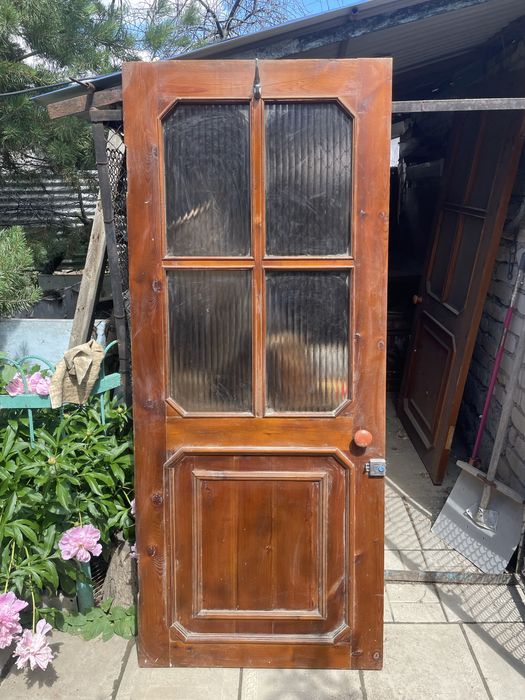 Продам двери 4 шт ..