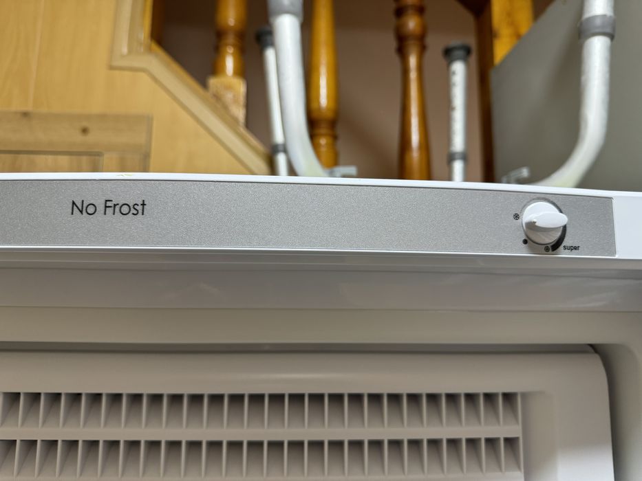 Морозильник Indesit 271 L