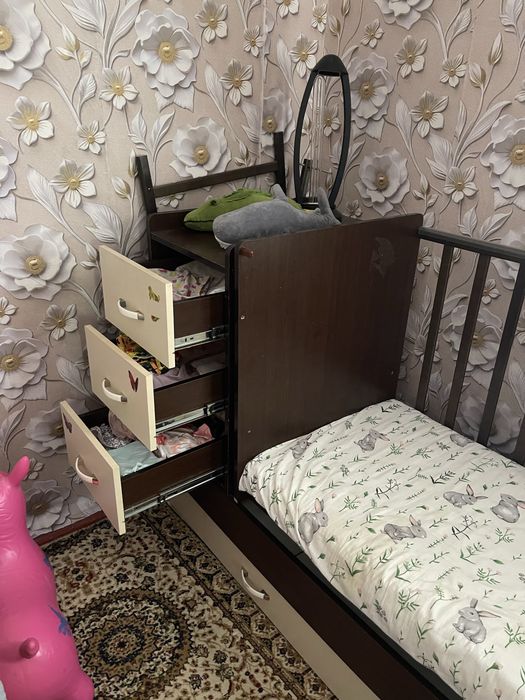Продам детскую кроватку