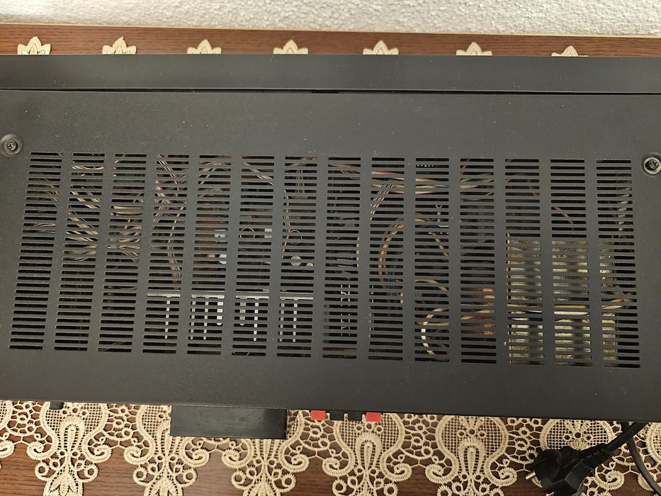 Vand amplificator Sansui A-3100 cu priza Europa