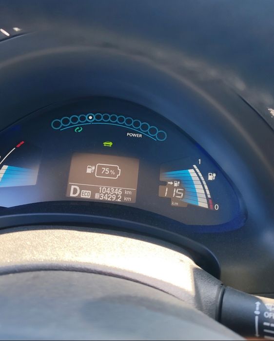 Nissan leaf electric