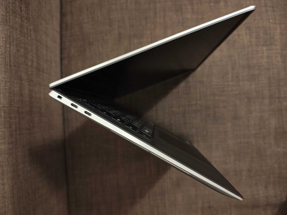 Dell Precision 5560 CA NOU/I9-11950H/RTX A2000