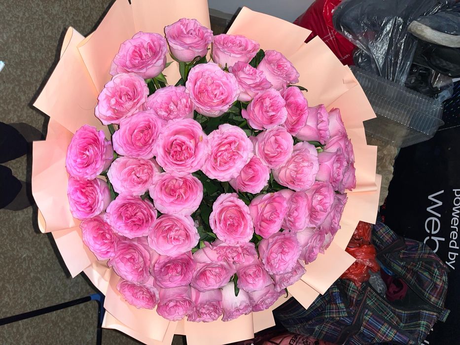 51 шт букет свежий,иісі кушты өте улкеен болып тур,и ёще прямм әдеміі