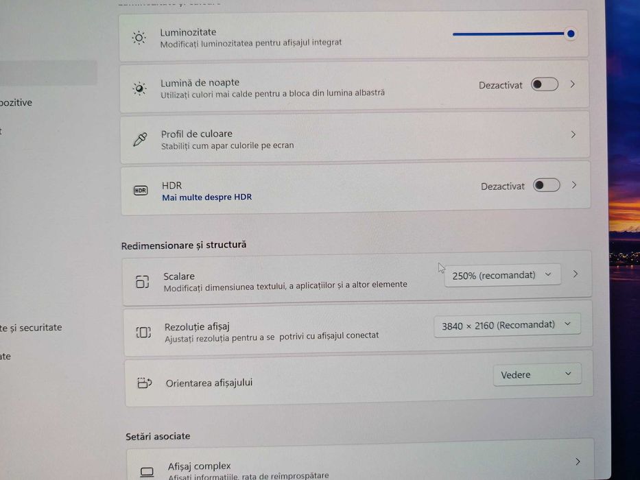 ASUS ZenBook Pro Duo UX581GV-H2004R ,32 Gb ram, SSD 1 tera ,IN CUTIE !