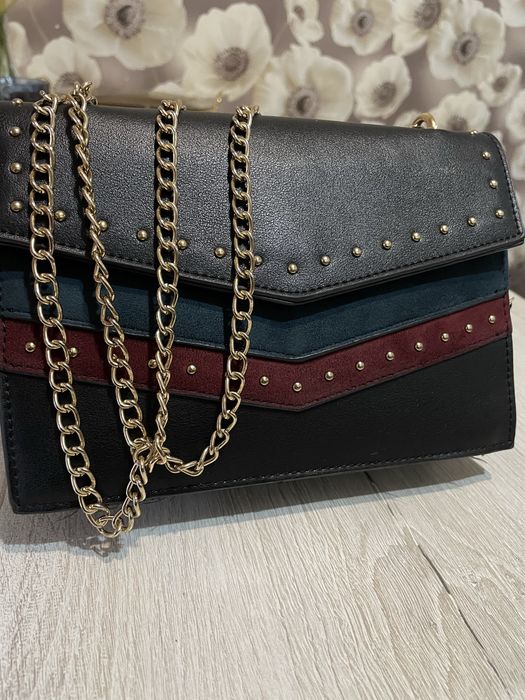 Продам сумочку клатч