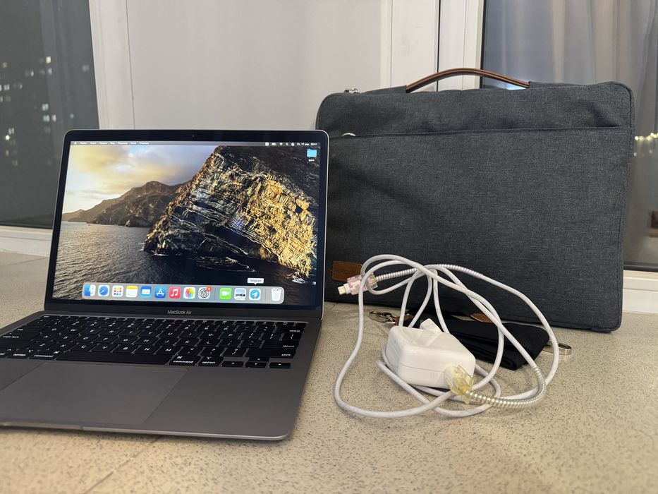 Продам MacBook Air