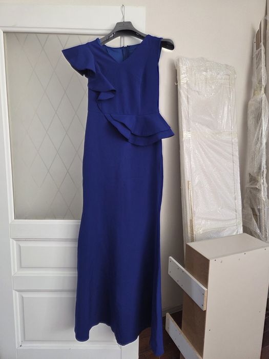 Вечернее платье темно синего цвета