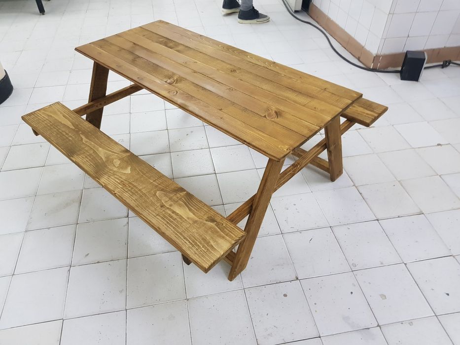 Детска пейка с масичка