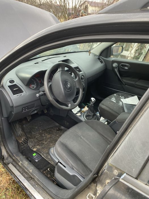 Dezmembrez sau vand intreaga renault megane 2