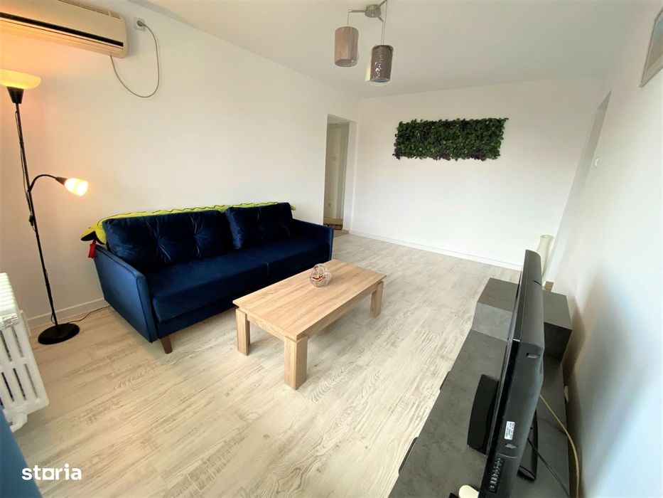 3 camere/ Sos.Stefan cel Mare Nr 1