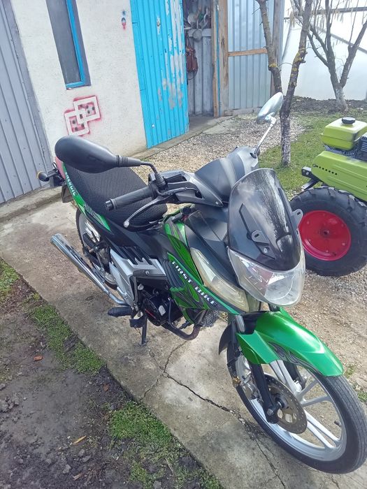 Vand motoreta in perfecta stare de functionare