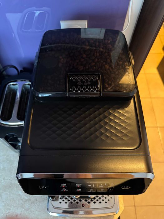 Кафеавтомат Philips Series 2200 EP2224/40 Автоматична Кафемашина