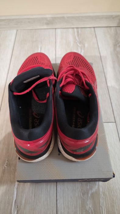 Маратонки Asics, номер 40