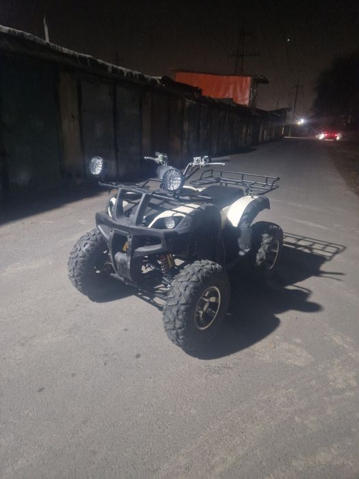 Квадроцикл в отличном состоянии Avantis Hunter